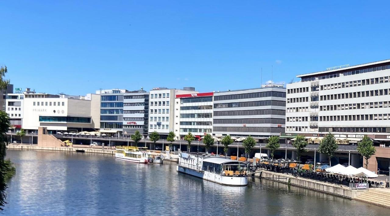 Hotel Stadt Hamburg Am Fluss Саарбрюккен Экстерьер фото